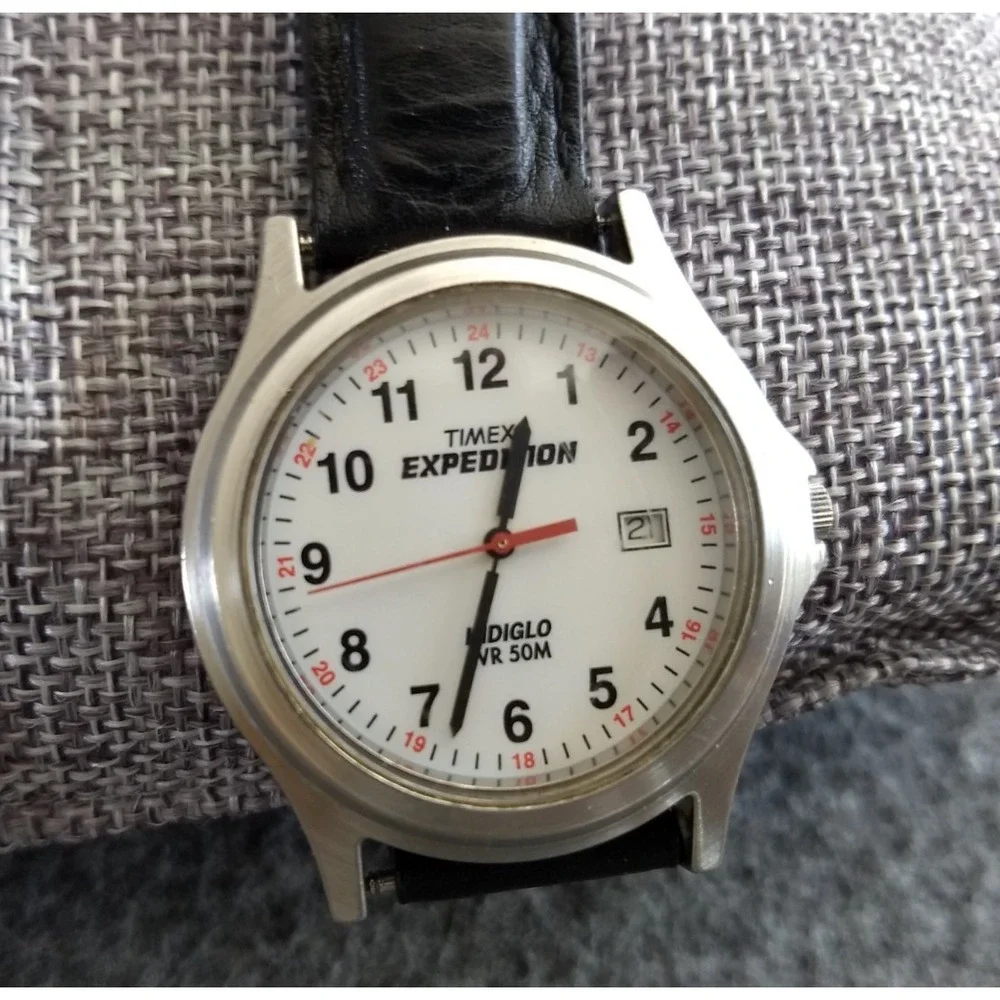 Timex Indiglo Expedition Watch White Dial Stainless Back Red Second Hand Date